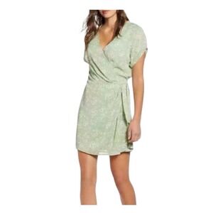 All in Favor Dress Green Floral Daisy Wrap Mini Sage Short Sleeve Spring Small